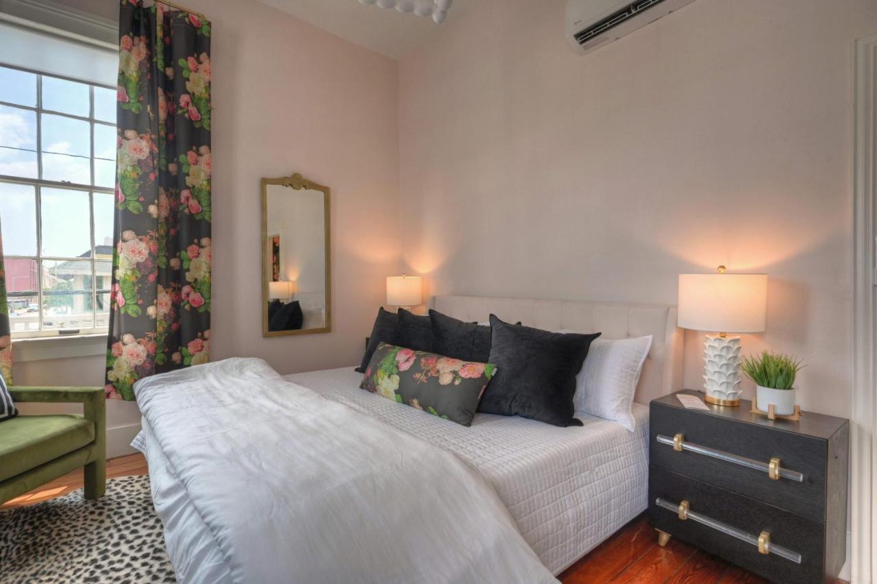 Sugar'S Inn Room #6 King Bed Galveston Exterior photo